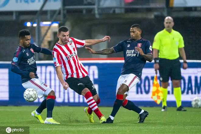 病潮下仍闯 病潮下仍闯