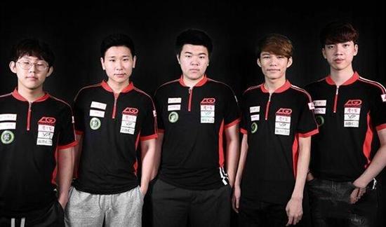 体育博弈：解析“网球博彩”中的心理波动——为什么领先一盘后最容易翻车？（网球博彩的心理学：为何先赢一盘更容易被逆转？）